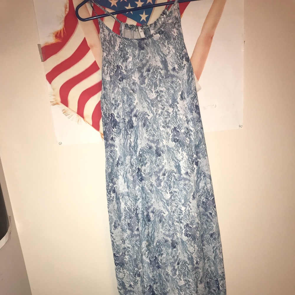 Flowy patterned dress